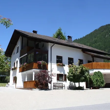 Ruhige In Mit Garten Apartment Sankt Gallenkirch