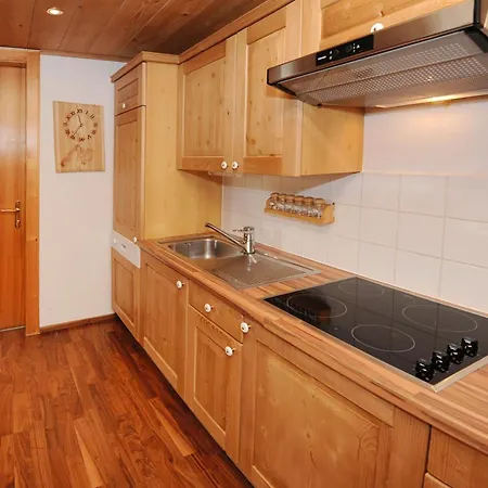Ruhige In Mit Garten Apartman